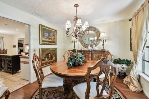 House in Orlando, Florida 3 bedrooms, 190.54 sq.m. № 1805444 - photo 10