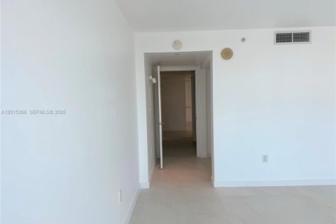 Condominio en alquiler en Miami, Florida, 2 dormitorios, 127 m2 № 2086059 - foto 19