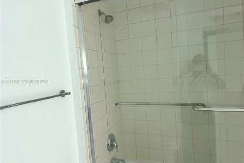 Condominio en alquiler en Miami, Florida, 2 dormitorios, 127 m2 № 2086059 - foto 22