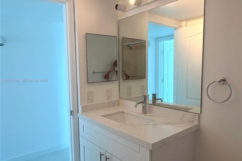 Condominio en alquiler en Miami, Florida, 2 dormitorios, 127 m2 № 2086059 - foto 21