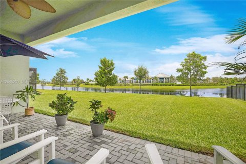 Casa en venta en Port St. Lucie, Florida, 2 dormitorios, 169.73 m2 № 2180924 - foto 5