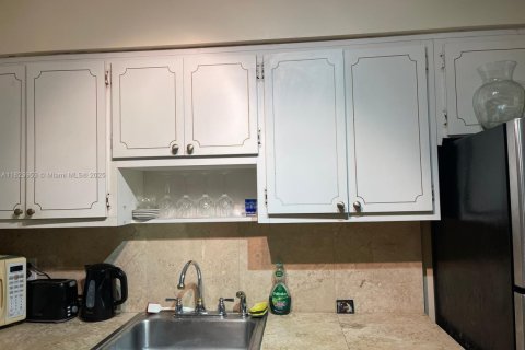 Condominio en venta en Miami Beach, Florida, 1 dormitorio, 88.26 m2 № 1790894 - foto 14