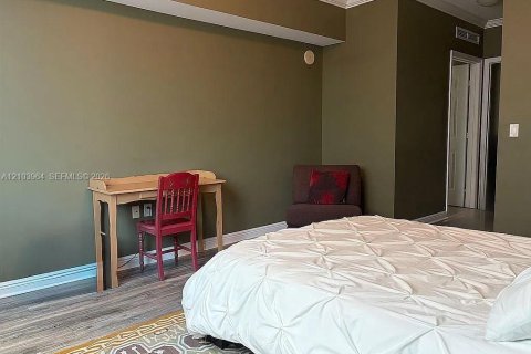 Copropriété à vendre à Hallandale Beach, Floride: 1 chambre, 85.01 m2 № 2416134 - photo 16