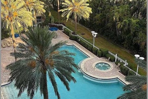 Copropriété à vendre à Hallandale Beach, Floride: 1 chambre, 85.01 m2 № 2416134 - photo 2