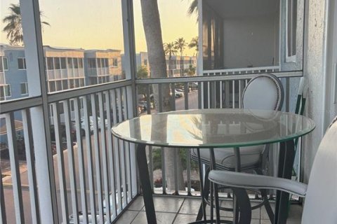 Condo in Sarasota, Florida, 2 bedrooms  № 1669958 - photo 22