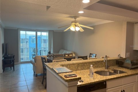 Condo in Sarasota, Florida, 2 bedrooms  № 1669958 - photo 9