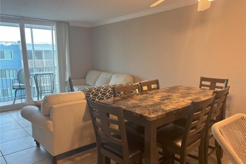 Condo in Sarasota, Florida, 2 bedrooms  № 1669958 - photo 13