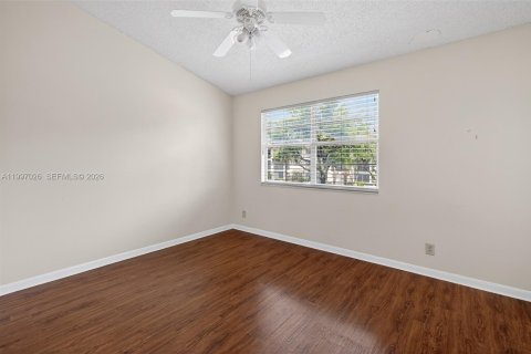 Adosado en venta en Pompano Beach, Florida, 2 dormitorios, 96.62 m2 № 2064236 - foto 18