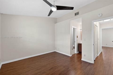 Adosado en venta en Pompano Beach, Florida, 2 dormitorios, 96.62 m2 № 2064236 - foto 19