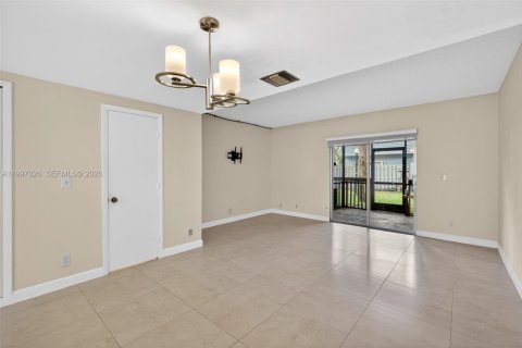 Adosado en venta en Pompano Beach, Florida, 2 dormitorios, 96.62 m2 № 2064236 - foto 13