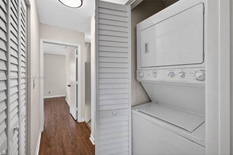 Adosado en venta en Pompano Beach, Florida, 2 dormitorios, 96.62 m2 № 2064236 - foto 23