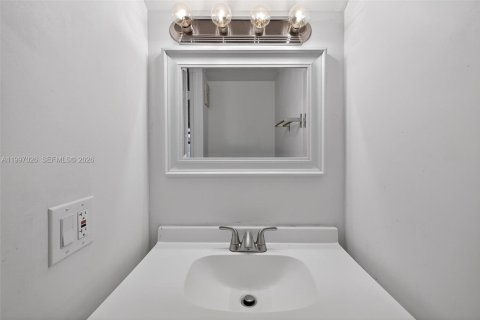 Adosado en venta en Pompano Beach, Florida, 2 dormitorios, 96.62 m2 № 2064236 - foto 16