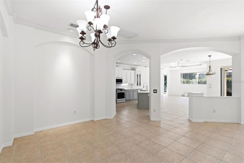 Villa ou maison à vendre à Bradenton, Floride: 5 chambres, 300.26 m2 № 2227764 - photo 12