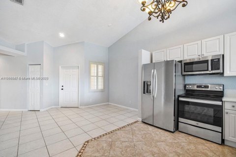 Купить таунхаус в Делрей-Бич, Флорида 2 спальни, 128.11м2, № 1974906 - фото 7