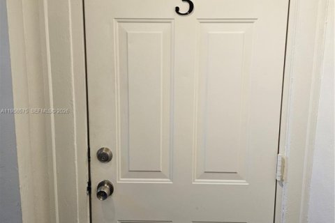 Condo in Miami Beach, Florida, 1 bedroom  № 2020837