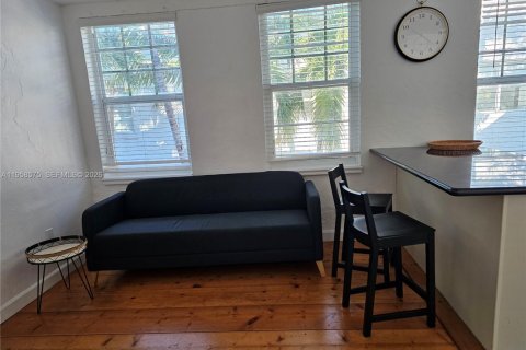 Condo in Miami Beach, Florida, 1 bedroom  № 2020837 - photo 3