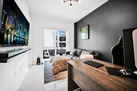 Copropriété à vendre à Miami, Floride: 2 chambres, 152.82 m2 № 2063999 - photo 10