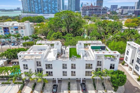 Copropriété à vendre à Miami, Floride: 2 chambres, 152.82 m2 № 2063999 - photo 22