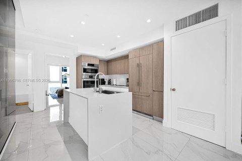 Copropriété à vendre à Miami, Floride: 2 chambres, 152.82 m2 № 2063999 - photo 2