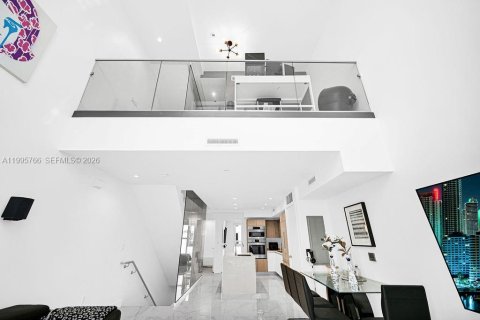 Copropriété à vendre à Miami, Floride: 2 chambres, 152.82 m2 № 2063999 - photo 9