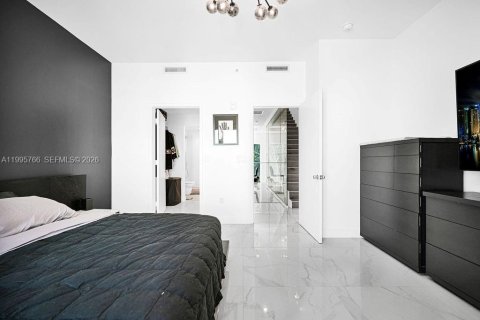Copropriété à vendre à Miami, Floride: 2 chambres, 152.82 m2 № 2063999 - photo 16