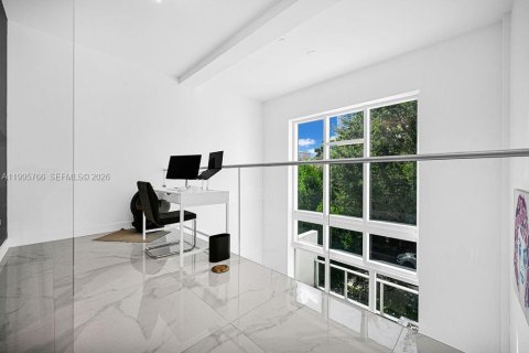 Copropriété à vendre à Miami, Floride: 2 chambres, 152.82 m2 № 2063999 - photo 13