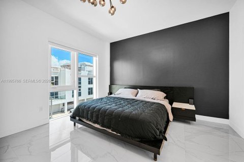 Copropriété à vendre à Miami, Floride: 2 chambres, 152.82 m2 № 2063999 - photo 15