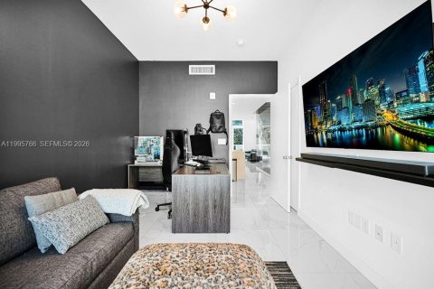 Copropriété à vendre à Miami, Floride: 2 chambres, 152.82 m2 № 2063999 - photo 11