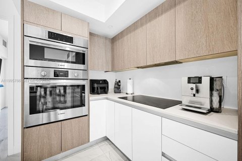 Copropriété à vendre à Miami, Floride: 2 chambres, 152.82 m2 № 2063999 - photo 3