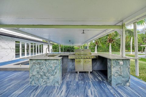 Купить виллу или дом в Пайнкрест, Флорида 5 спален, 382.66м2, № 1855204 - фото 4