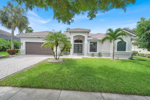 House in Boca Raton, Florida 5 bedrooms, 260.13 sq.m. № 2246974