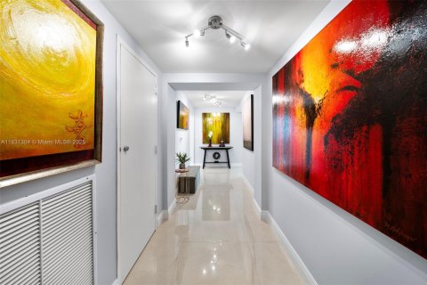 Copropriété à vendre à Miami, Floride: 3 chambres, 138.8 m2 № 1807852 - photo 5