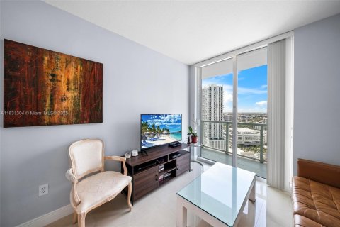 Copropriété à vendre à Miami, Floride: 3 chambres, 138.8 m2 № 1807852 - photo 20
