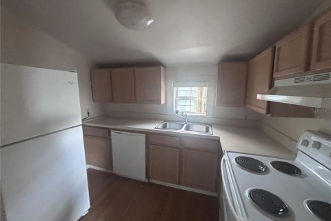Appartement à louer à Kissimmee, Floride: 2 chambres, 95.04 m2 № 2385619 - photo 3