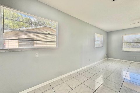 Apartment in Riverview, Florida 2 bedrooms, 60.2 sq.m. № 2229859 - photo 9