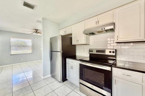 Apartment in Riverview, Florida 2 bedrooms, 60.2 sq.m. № 2229859 - photo 8
