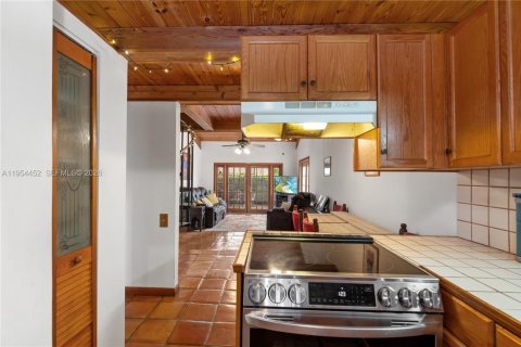 House in Miami, Florida 3 bedrooms, 113.53 sq.m. № 2010710 - photo 21
