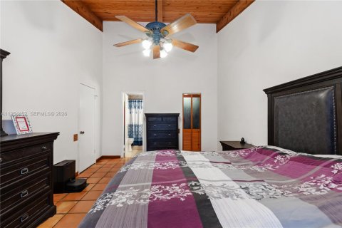 House in Miami, Florida 3 bedrooms, 113.53 sq.m. № 2010710 - photo 4