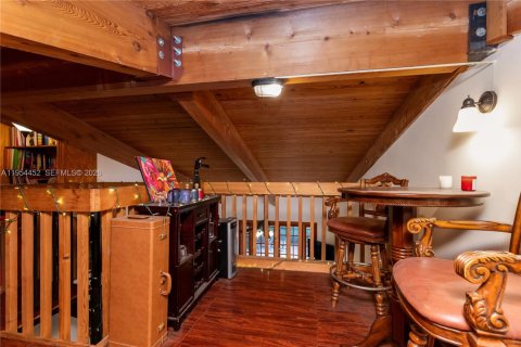 House in Miami, Florida 3 bedrooms, 113.53 sq.m. № 2010710 - photo 27