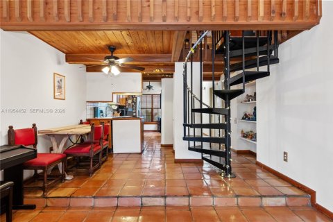 House in Miami, Florida 3 bedrooms, 113.53 sq.m. № 2010710 - photo 13