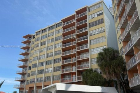Condo à North Miami Beach, Floride, 1 chambre  № 2019451