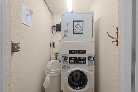 Condo in Four Corners, Florida, 1 bedroom  № 1620132 - photo 25
