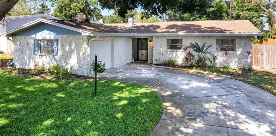 Casa en Seminole, Florida 3 dormitorios, 142.7 m2 № 2383633