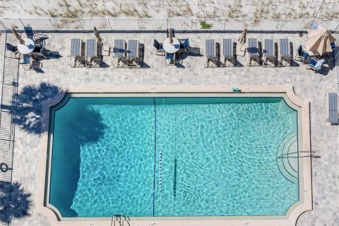 Condo in North Redington Beach, Florida, 2 bedrooms № 2420447 - photo 9