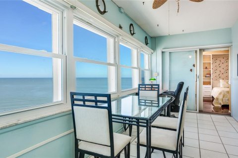 Condo in North Redington Beach, Florida, 2 bedrooms № 2420447 - photo 8