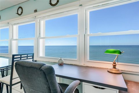 Condo in North Redington Beach, Florida, 2 bedrooms № 2420447 - photo 6