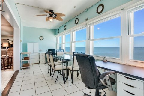 Condo in North Redington Beach, Florida, 2 bedrooms № 2420447 - photo 5