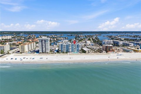 Condo in North Redington Beach, Florida, 2 bedrooms  № 2420447