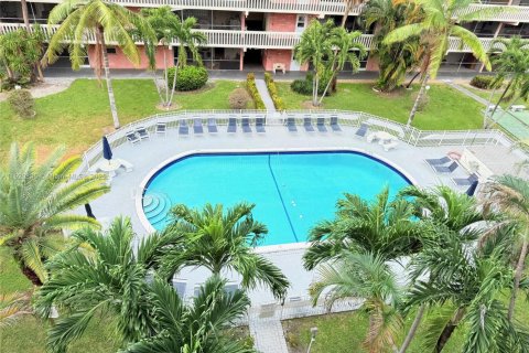 Condominio en venta en Hallandale Beach, Florida, 1 dormitorio, 61.32 m2 № 2082700 - foto 21