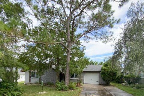 Casa en venta en Hudson, Florida, 2 dormitorios, 111.48 m2 № 1900927 - foto 1